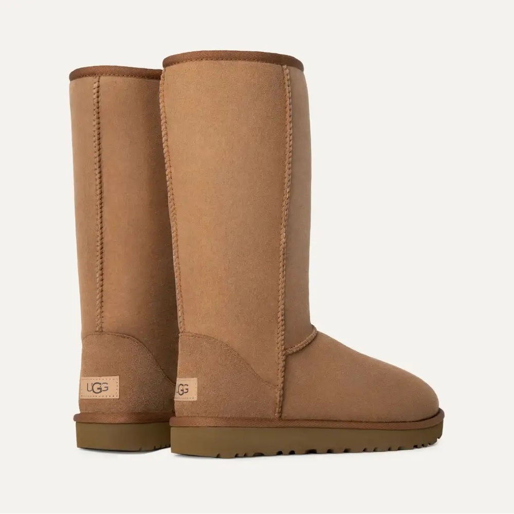 UGG Women's Classic Tall Boots in Chestnut NWT